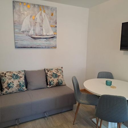 Apartments Neli Vinišće Extérieur photo